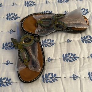 NATURALIZER  SANDALS- NWT